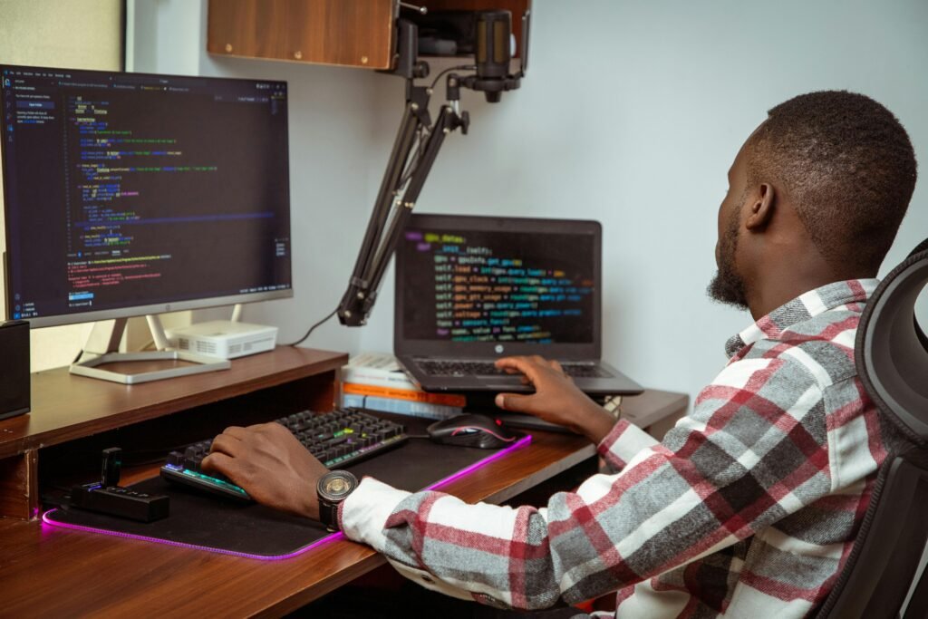 Remote Software Development Teams vs In-House Hiring 3 pexels naboth otieno 83498565 19805876